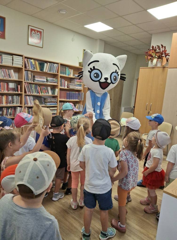 Spotkanie z Kicia Kocia w Bibliotece
